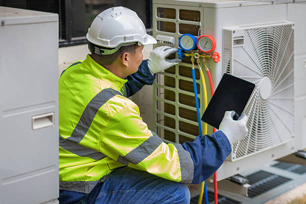 Professional Hvac Maintenance technician working in Raymond, WA